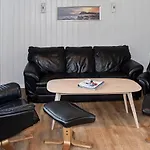 4 Person In Mandalen-by Traum Mandalen