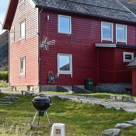 4 Person In Mandalen-by Traum *