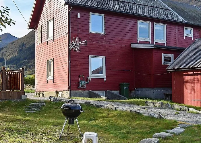 4 Person In Mandalen-by Traum *